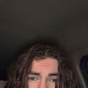 Meet your Posher, Logan